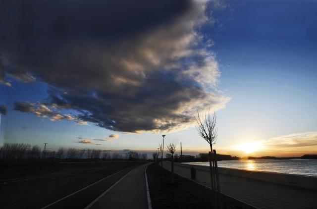 Рассвет в окрестностях сербского Нови-Сада